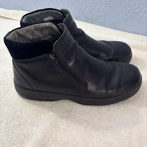 Naot Black Leather Side Double -Zip Ankle Boots SZ WMN 11 W, Mens 9.5 M, Sintra
